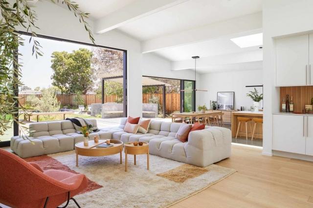 How to Design a Budget-Friendly Living Room and Kitchen